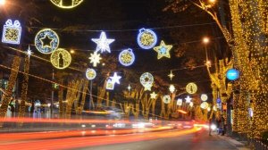 ТБИЛИСИ НОВОГОДНИЙ.ВИД ИЗ ОКНА АВТОМОБИЛЯ