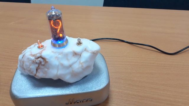 Одноламповые часы "Маяк" на ИН 8-2 [Видео к статье]