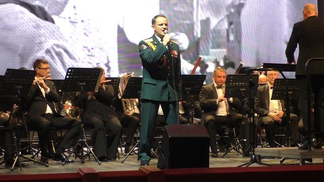 Муз. Хозак, сл. Агранович. «Вечный огонь» («От героев былых времён») Поёт Николай Ляховский