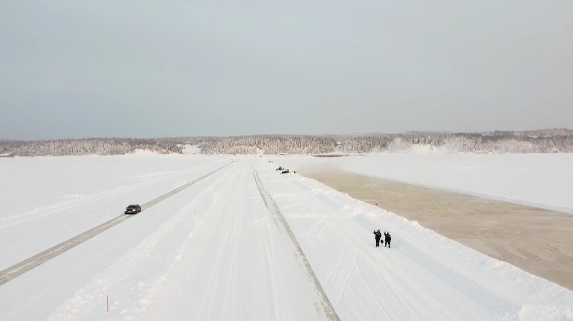 В Белоярском районе открыли зимник Сосновка-Приозёрный