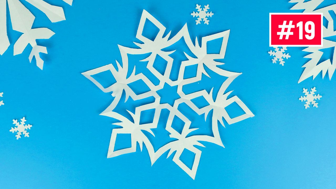 Вырезание снежинок из бумаги а4 на Новый год / Новогодние поделки своими руками в школу и детсод
