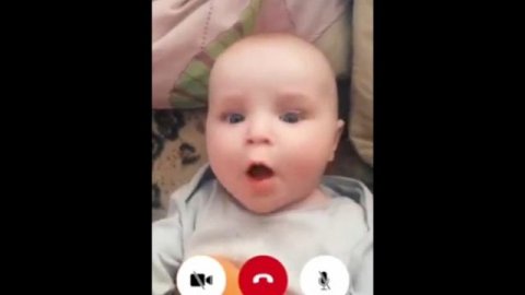 малой «подпишись» палец вер