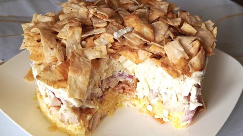 ПРОСТОЙ САЛАТ С ЧИПСАМИ ИЗ ЛАВАША