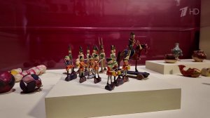 Огромное количество экспонатов представит выставка "Русская традиция" в корпусе Бенуа.