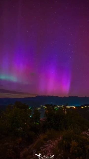 Красивое северное сияние в необычных местах, Хорватия.@https___t.me_c_1826963676_3079