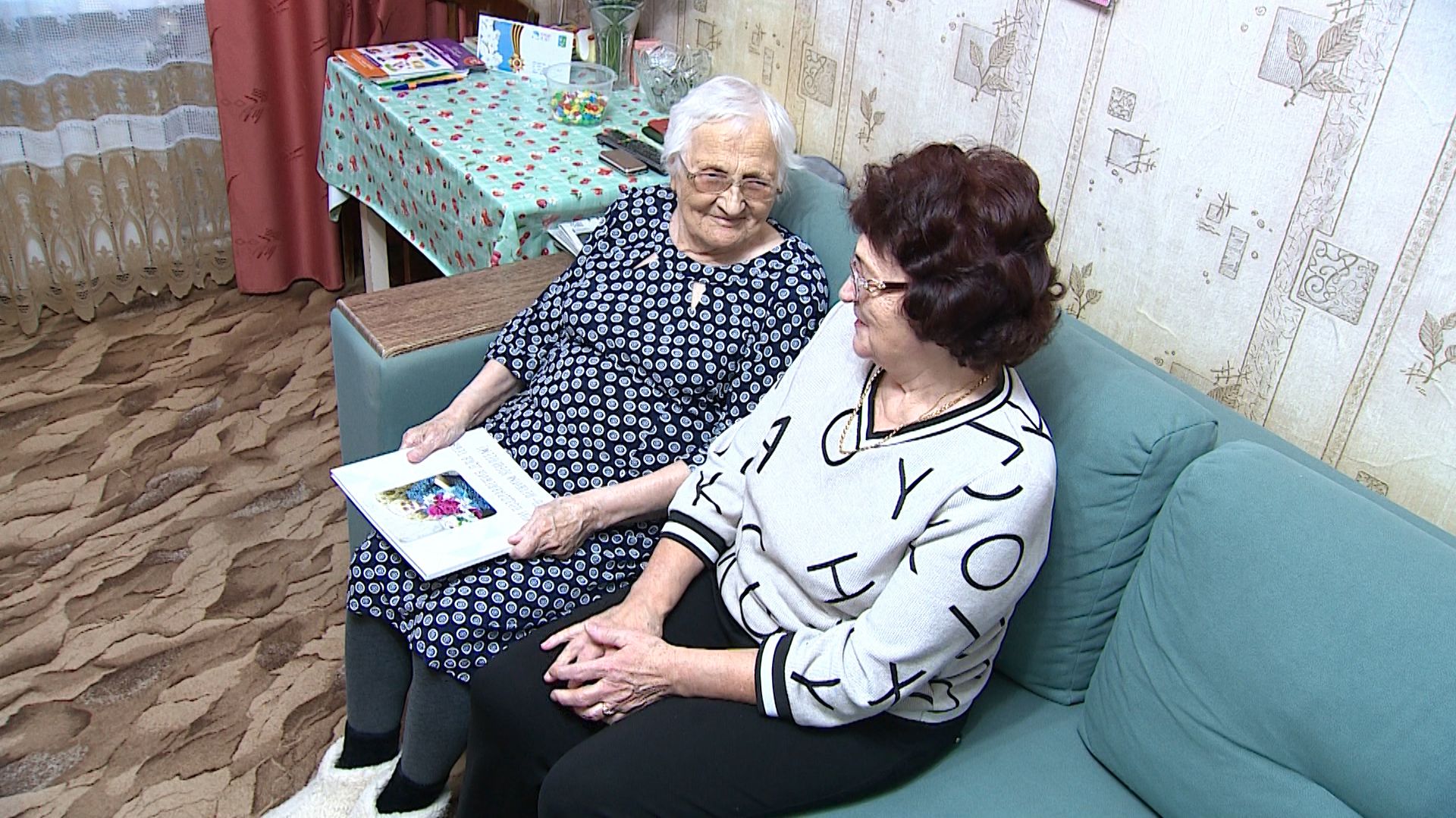 Общий стаж работы - более ста лет! ТК «Первый Советский»