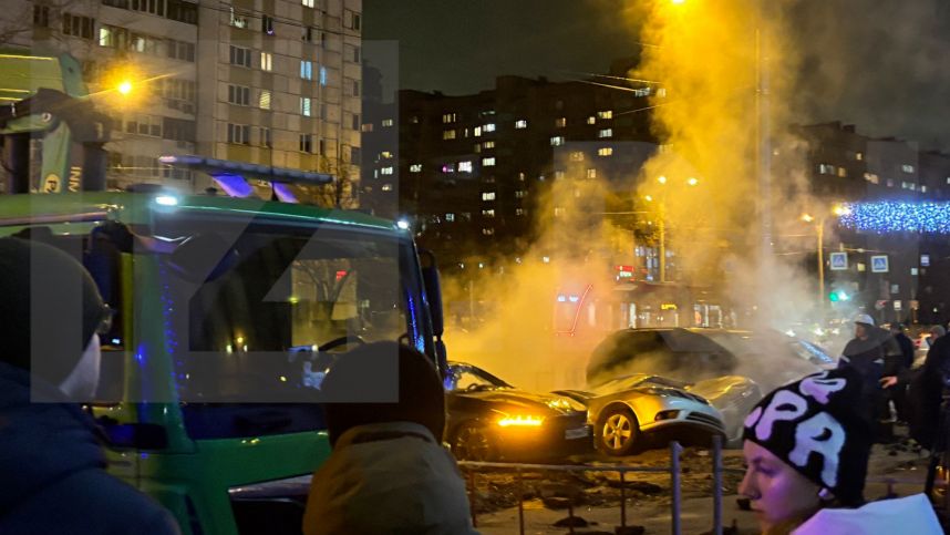 Сорок домов без отопления: последствия прорыва трубы с кипятком в Петербурге