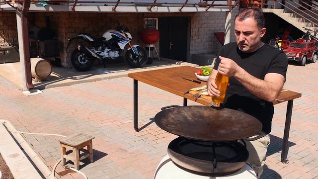 БЫСТРО ПОЖАРИЛ РЫБУ НА ОБЕД