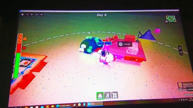 выжил 21 день в бикини ботом...