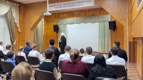 1 ноября встреча митрополита Филиппа с детьми-сиротами в детском доме