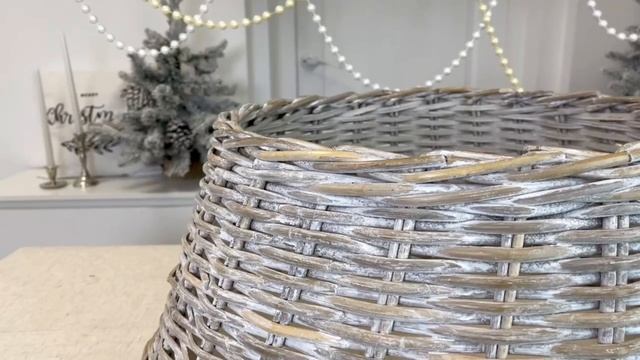 Плетёная корзина VINOVIRO для декорирования основания ёлки, ротанг, потёртая белая, 1104262