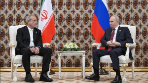 Владимир Путин и Президент Исламской Республики Иран Масуд Пезешкиан, Ашхабад, 12 декабря 2025 года