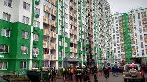 В Твери ведётся ликвидация последствий падения обломков БПЛА на многоэтажный жилой дом