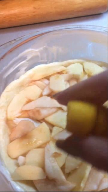 Аля пирог, участница марафона с яблочными пирогами