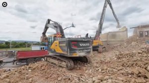 Весь процесс сноса многоквартирного дома | Машины для сноса зданий Volvo /