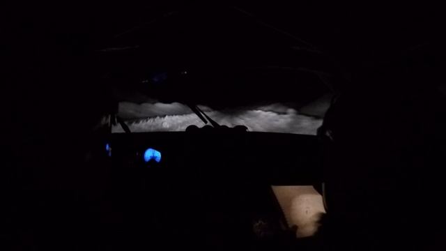 Ночное ралли зависит от стенограммы и штурмана