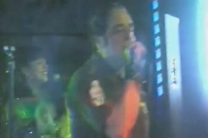 Anything Box “The Kiss of Love“