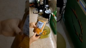 2вида майонеза,обедоужин и вафли.