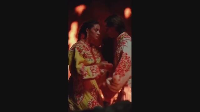 нейросеть создала клип Золотая Хохлома.