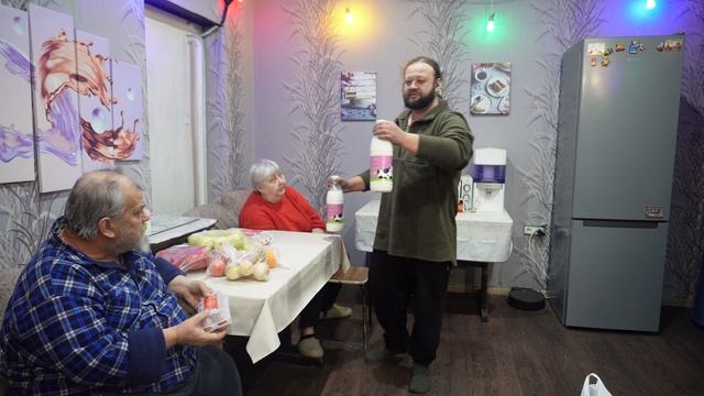 Обнищала семья пенсионеров продукты только самые необходимые ПОДВАЛ ИЛЬИЧА