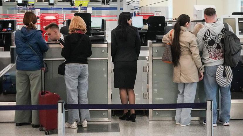 В четырех столичных аэропортах сняли ограничения на полеты