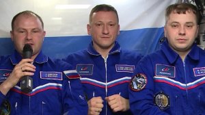 Космонавты поздравили россиян с Днем Конституции с МКС