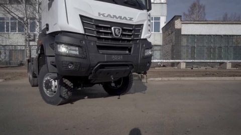 «Седельный тягач КАМАЗ-65955 (6х6) — обзор от производителя»