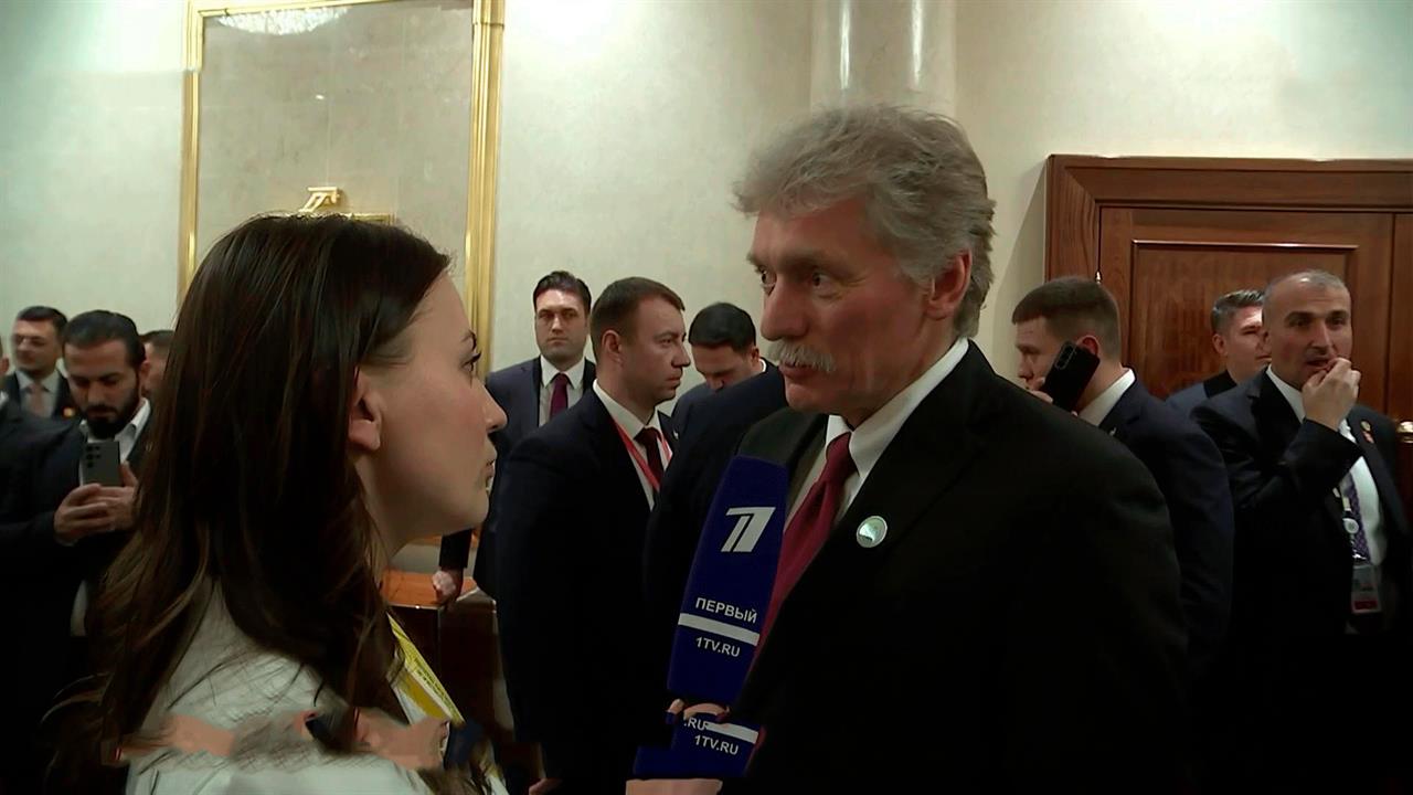 Песков заявил, что Россия хочет работать на мир, а не на перемирие с Украиной.