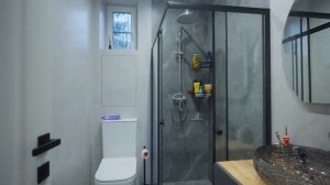 Обзор стильного и недорогого каркасного дома со "вторым светом" и большой площадью.