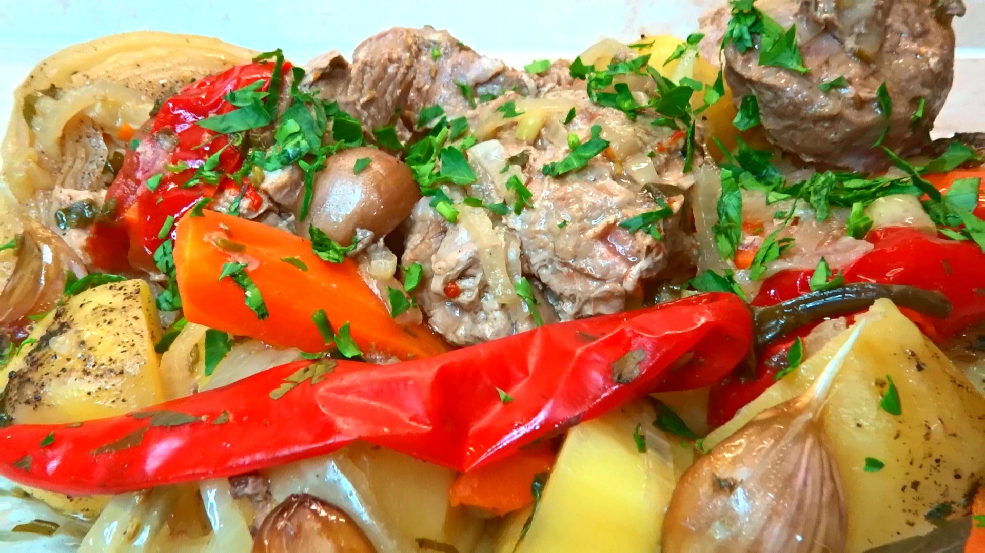 Ну до чего же вкусно. Настоящая узбекская ДЫМЛЯМА в казане, все сложила и забыла на время