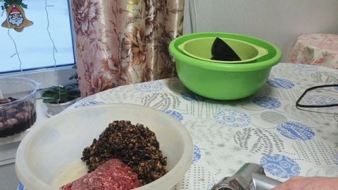 Снегу намело ,приготовила хинкали.