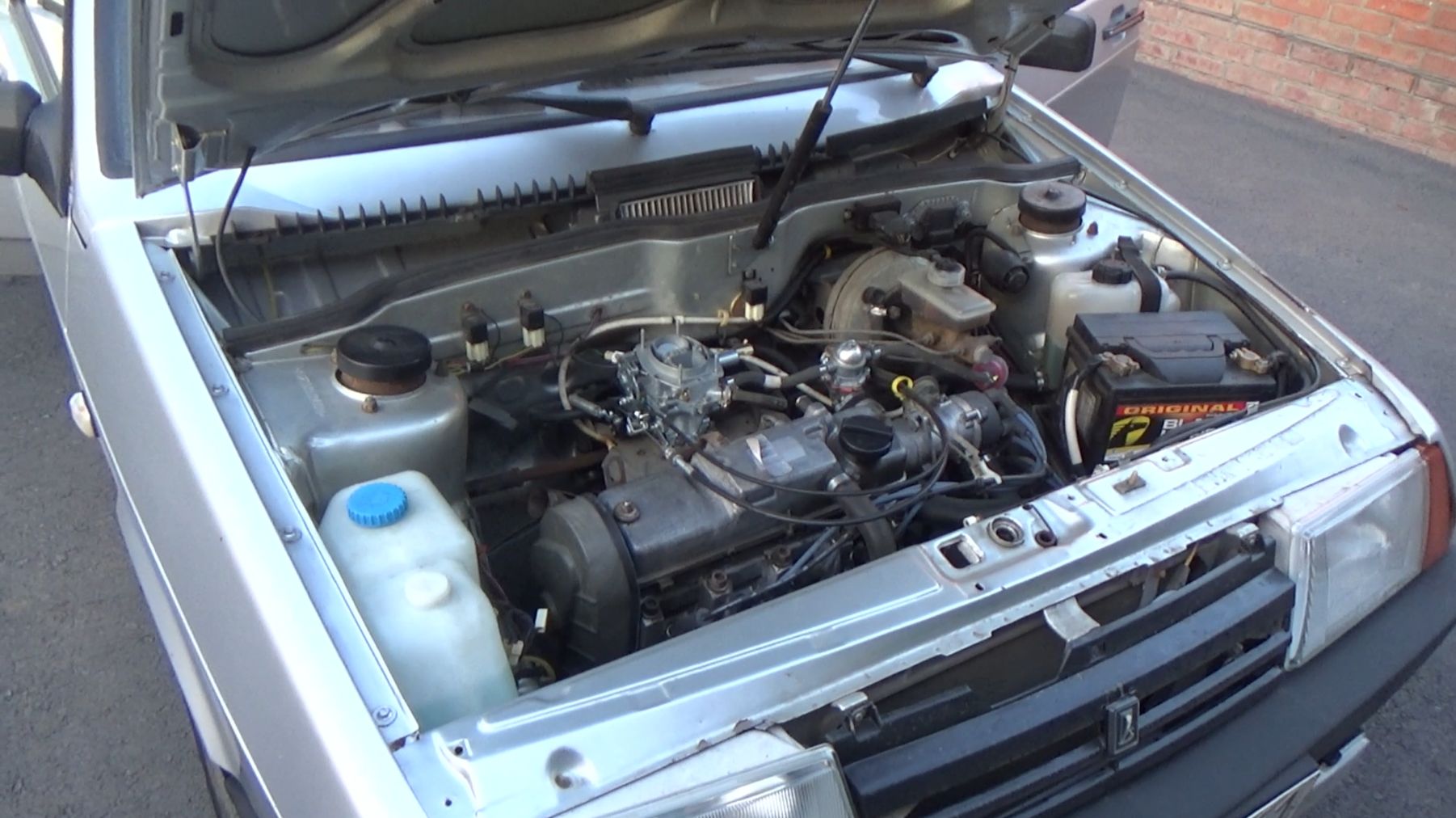 Ставлю карбюратор  от Наиля Порошина на ВАЗ 2109 смотреть онлайн