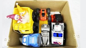 Мультики для детей и малышей про игрушечные Машинки в коробке. Новые яркие машинки. Мультики