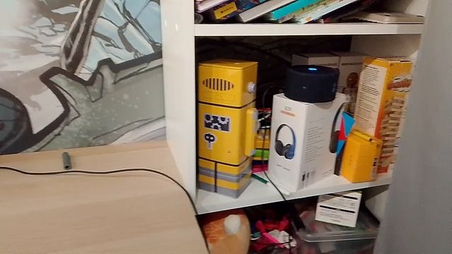 рассказывай о наших Алисе и про песьни