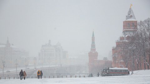 Сильный снегопад накрыл Москву: объявлен «желтый» уровень опасности