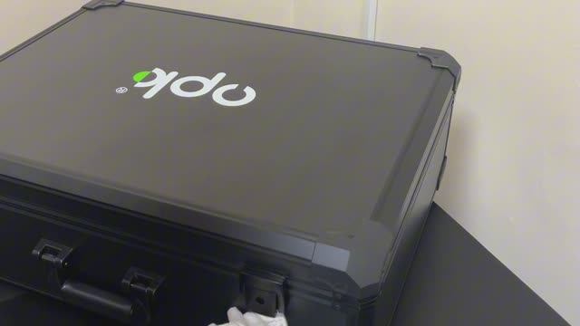 Чемодан FDSA-19 с образцами раздвижной системы FDS‑19