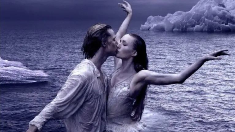 Не ты в моих руках.