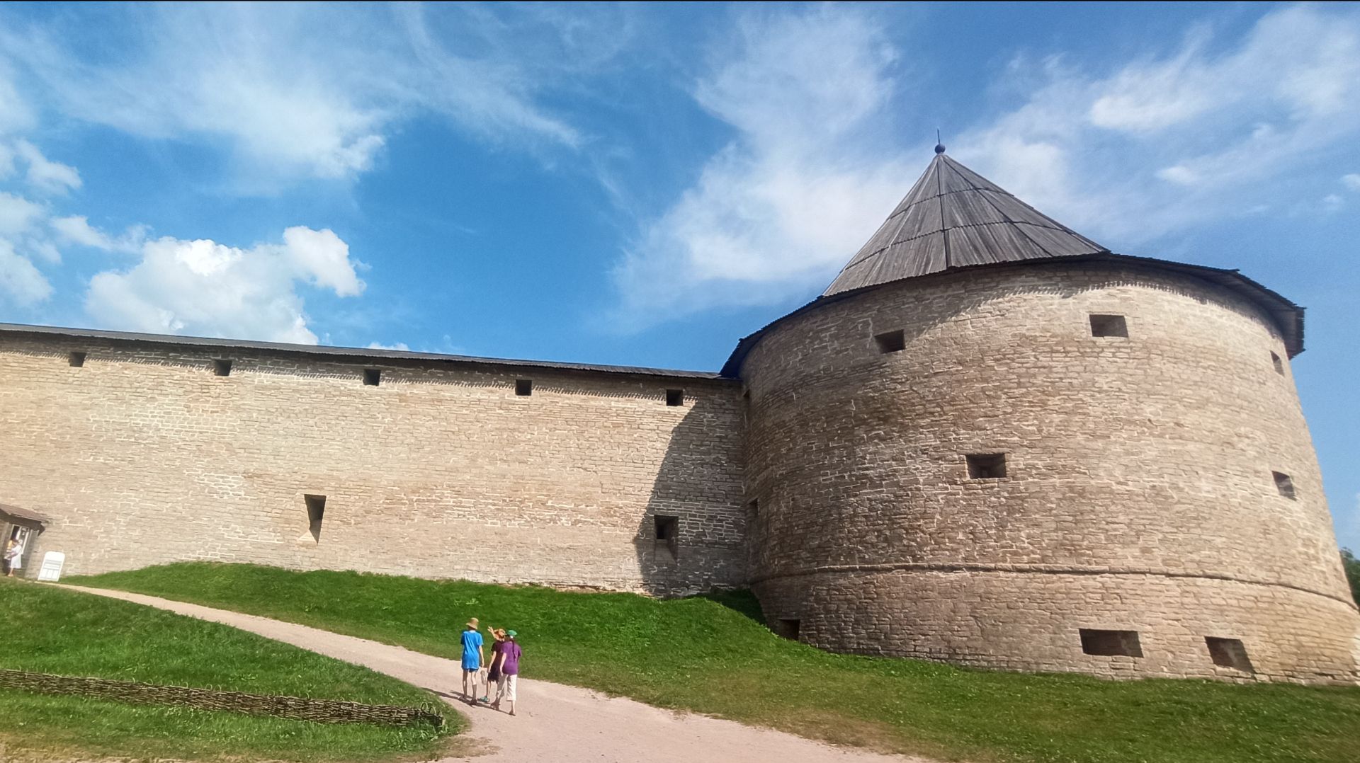 Путешествие в Карелию с детьми. День 10 и 11. Александро-Свирский монастырь и Старая Ладога