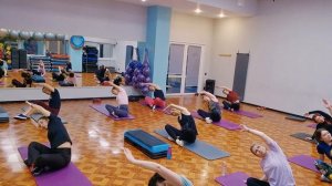 ГРУППОВАЯ ТРЕНИРОВКА ABS \ УПРАЖНЕНИЯ НА СПИНУ \ УПРАЖНЕНИЯ НА ПРЕСС \ РАСТЯЖКА