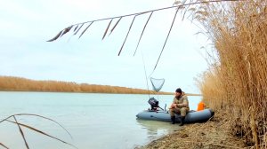 Рыбалка на реке с лодки с берега: окунь, судак, сазан, карась.