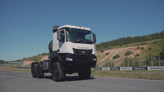 Полноприводный тягач поколения К5 КАМАЗ-65954