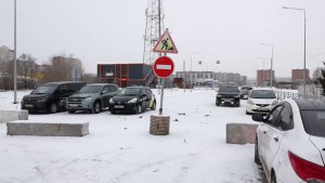 НАРУШАЮТ ПДД ИЗ-ЗА ПЕРЕКРЫТИЯ ДОРОГИ