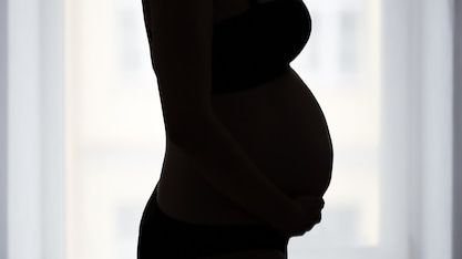 Про беременность и роды.