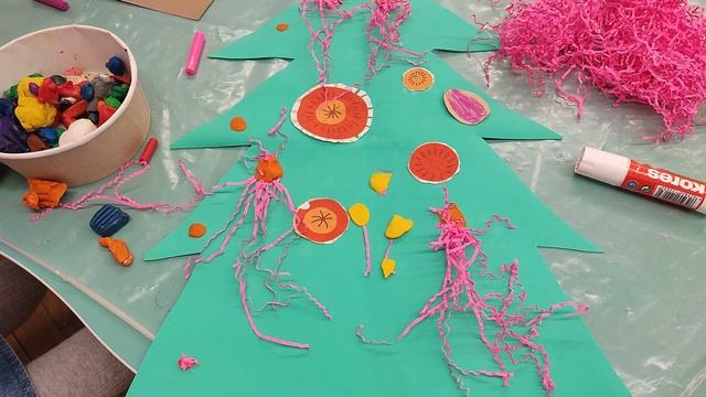 Новогодняя поделка для детей 3-5 лет.mp4