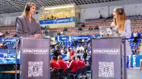 Студия «ТВ Краснодар». Министр и Ксения Опря