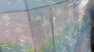 Санкт-Петербург передал наборы для мам новорожденных Мариуполя