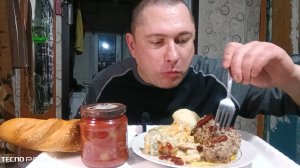 мукбанг/обжорыч/Ленивые голубцы,жареный Минтай в подливе, салонина Лечо/