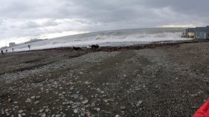 Сочи 13 декабря, небольшой шторм н море, но в порту все спокойно