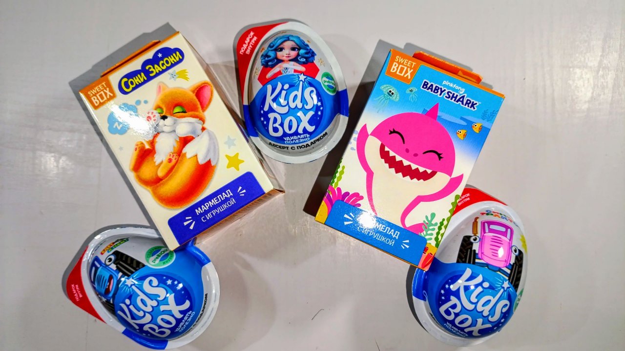 АСМР шоколадный распаковка Киндер Сюрприз яйца и Сюрприз Бокс 🤗