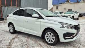 АВТОВАЗ учись вот какие цены нужно делать на Lada #Iskra Enjoy с 6 ступенчатой механикой